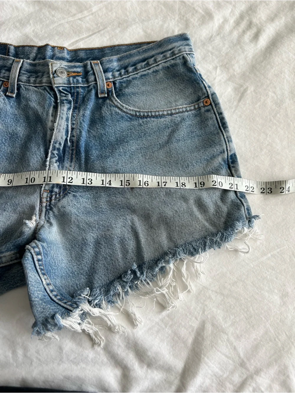 Levi's 550s Light Wash Distressed Denim Cutoff Shorts - Picture 13 of 15